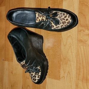 3/$30 - Aldo leather wedges